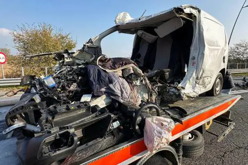 Le immagini dell'incidente di Bergamo: 2 morti e un ferito gravissimo