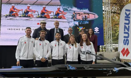 Suzuki e la Federazione Italiana Canottaggio uniscono le forze per una mobilità sostenibile nello sport: motori green in acqua e auto ibride a supporto degli azzurri