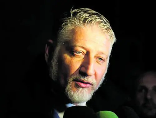 Tagli al cinema, Giuli respinge le accuse