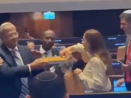 Gaza, basi e case Usa. La festa di Ben Gvir sulla pena di morte. Caos in Cisgiordania