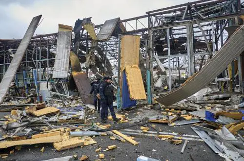 Kiev: "Nessuna resa a Pokrovsk". Caos corruzione, via due ministri