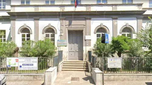 La scuola media "Calcara" di Marcianise