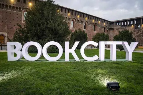 Mistero, arte e spy story: Paolo Asti presenta "Aqua" a BookCity Milano