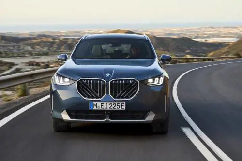 BMW X3 2025: guarda la gallery del SUV premium diesel