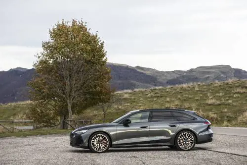 Audi A6 e-hybrid: guarda la gallery