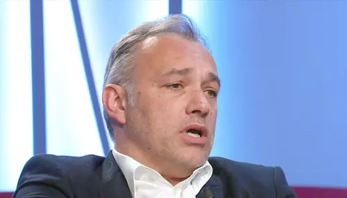 Giornata nera per Matteo Richetti. Il capogruppo di Azione derubato due volte in treno