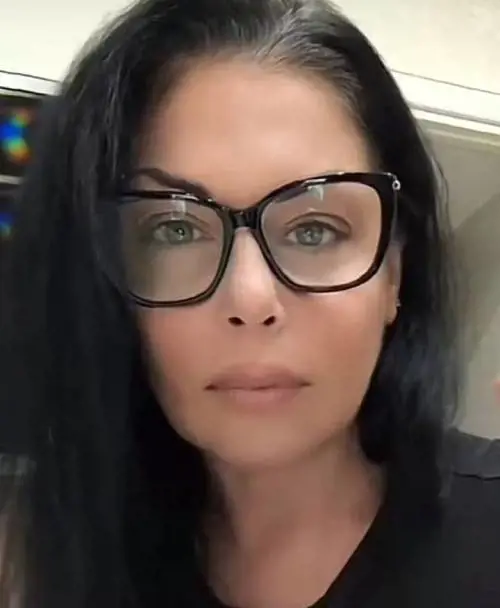 Giallo sulla donna trovata morta in casa a Napoli: aveva una ferita alla testa