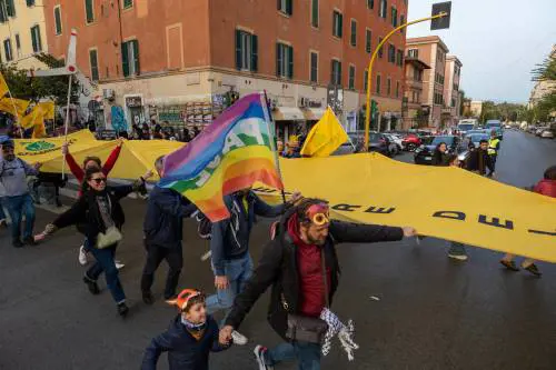 Gli ambientalisti "woke" ora scendono in piazza per protestare contro il patriarcato "estrattivista"