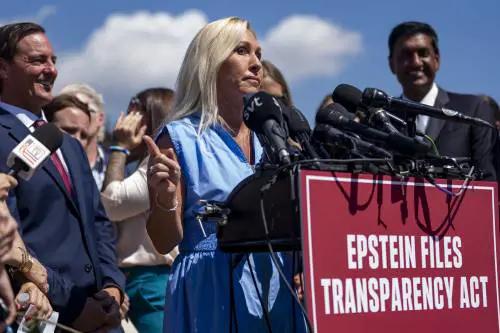 Chi è la deputata MAGA Marjorie Taylor Greene e perché sfida Donald Trump