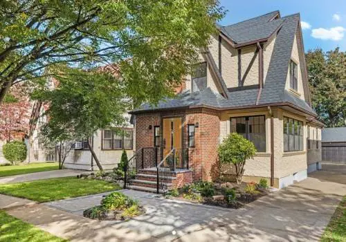 La casa dove nacque Trump in vendita: dove si trova e quanto vale 