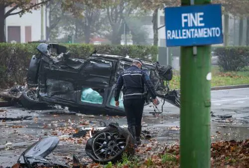 Lo schianto, poi il 20enne senza patente si è finto soccorritore: "Il sangue? Aiutavo i feriti"