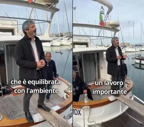 L'ultima sceneggiata di Fico: il comizio dal gozzo delle polemiche