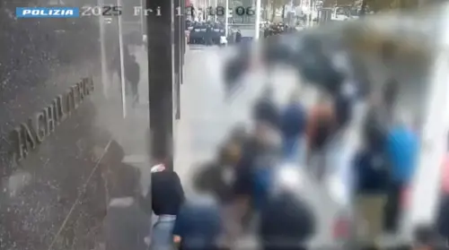 Chi è il 18enne antagonista che ferì i poliziotti durante il "No Meloni Day"