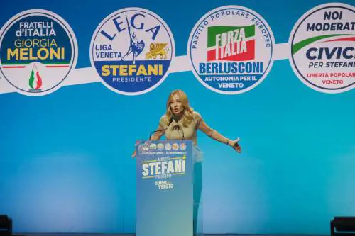 Meloni: "Italiani non fatevi fregare, un sì al referendum per cambiare la giustizia"