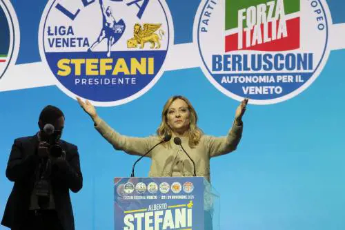 Meloni: "Non fatevi fregare. Serve un sì per la giustizia"
