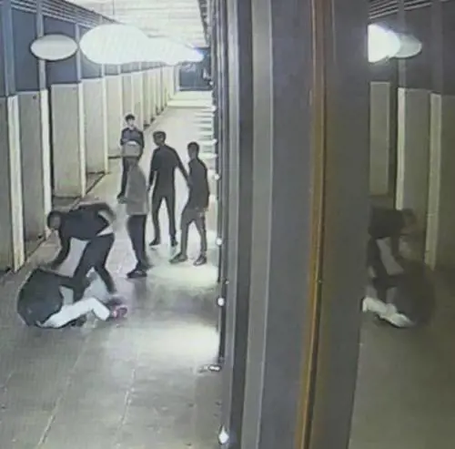 Massacrato per 50 euro: studente resterà invalido