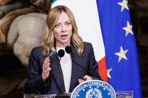 Meloni al Colle: è tregua fredda. "Comportamento inappropriato"