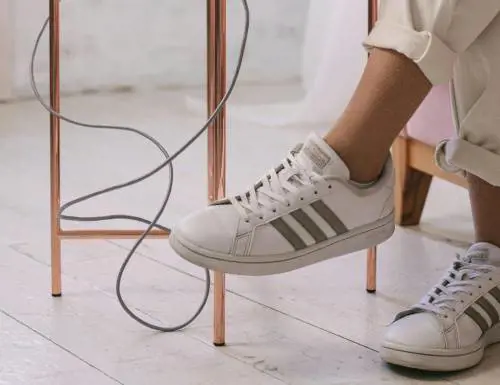 Il listino buca le sneakers. E pure le ciabattone iniziano a perdere i pezzi