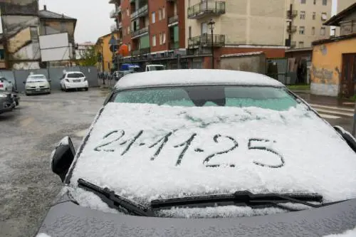 Neve su cime e hinterland. Sarà un weekend sotto zero