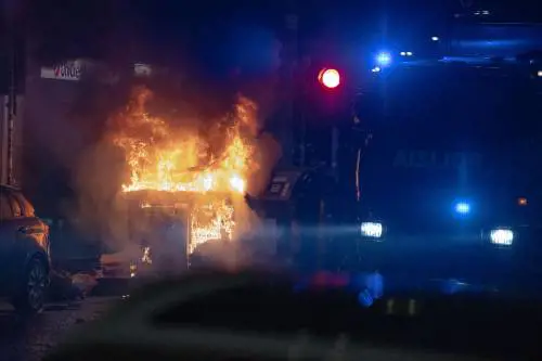 "Ricatto che non potevamo accettare". La lezione del governo a Lepore e ai violenti di Bologna