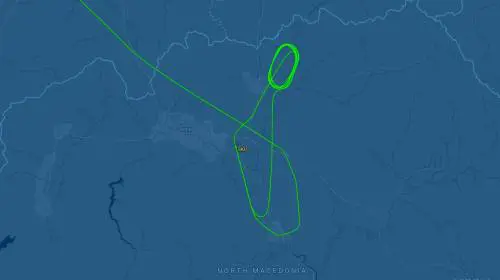 Venezia-Skopje, pilota cerca invano di atterrare, poi dirotta il volo in Kosovo: cosa è successo