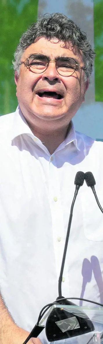 Fuoco amico su Fiano, accusato dai dem. I Giovani: "Non parli a nome del Pd"