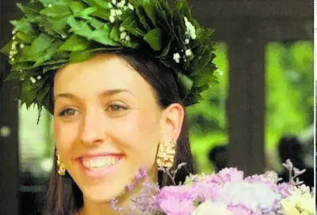 Pista ciclabile, travolta dal tir 23enne in bici, Morta sul colpo