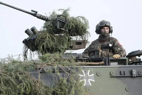 800 mila soldati Nato pronti: spunta il piano segreto in caso di guerra con la Russia