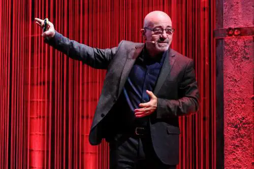 "Sta iniziando un nuovo conflitto". Per lo scudo aereo  c'è "Michelangelo"