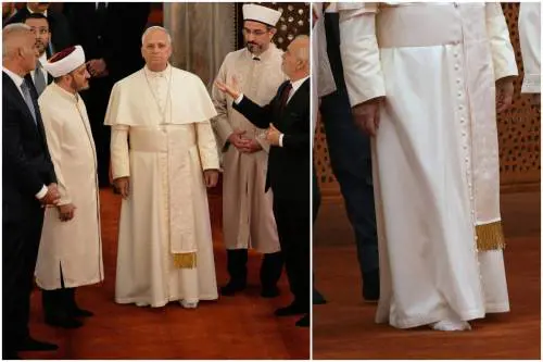 Il Papa scalzo nella Moschea Blu sulle orme di Benedetto XVI e Francesco