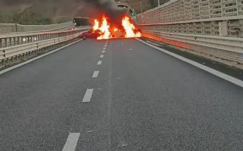 Assalto a un portavalori in Calabria: rubati due milioni