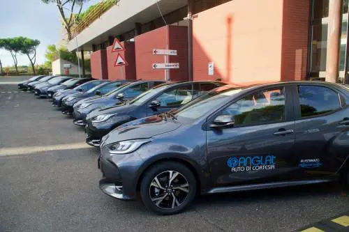 ANGLAT presenta il servizio nazionale di auto adattate di cortesia