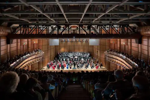 Tradizione e magia per le feste: il Messiah e la Nona a Capodanno