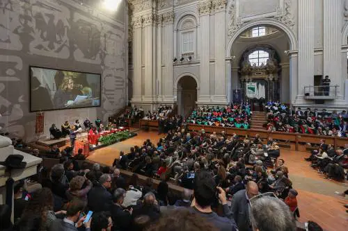 L'ateneo "inclusivo" discrimina le divise