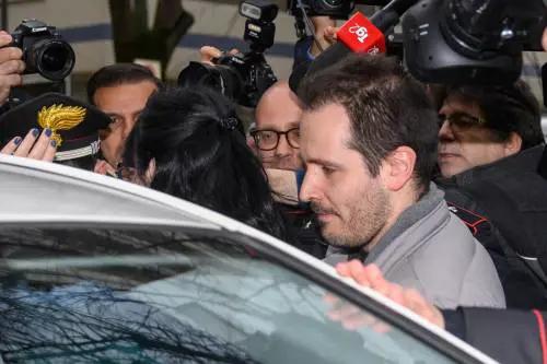 "Presenza 2mila volte più probabile rispetto a ignoti". Cosa dice la perizia sul Dna di Sempio