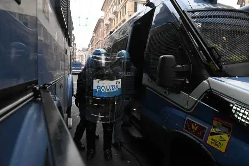 Le tensioni al corteo di Genova