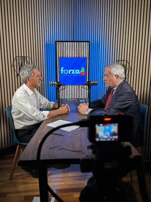 "Montanelli e Berlusconi i miei maestri". Tajani si racconta a "Forza 4"