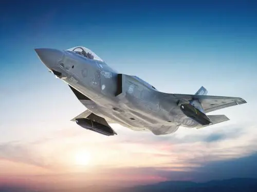 Cosa e come funzionano i missili AGM-158B/B-2 che gli Usa hanno deciso di vedere all'Italia