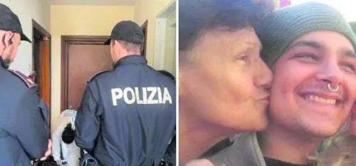  Ferisce il compagno della madre, uccide la nonna a martellate e fugge 