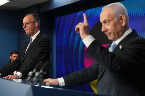 Netanyahu si grazia. "Non mi dimetto". E "vede" la Fase 2