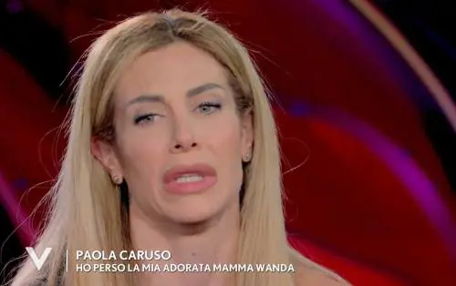Paola Caruso in lacrime a Verissimo: "Mamma è morta all'improvviso, quando me l'hanno detto pensavo fosse uno scherzo"