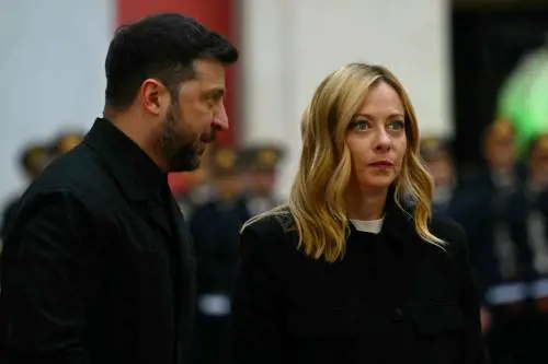 Terminato l'incontro Meloni-Zelensky a Palazzo Chigi: "Colloquio eccellente, contiamo sull'Italia". Putin: "Donbass è russo, è un fatto storico"