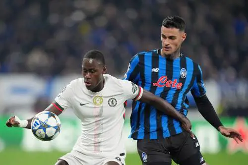 L’Atalanta torna grande in Champions: Scamacca e De Ketelaere stendono 2-1 il Chelsea