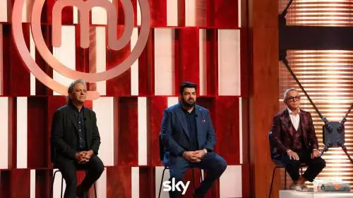 Chi è Luciano, il concorrente di 92 anni che ha fatto commuovere i giudici di MasterChef