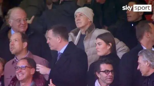 Franco Baresi torna a San Siro dopo la malattia: lungo applauso dei tifosi