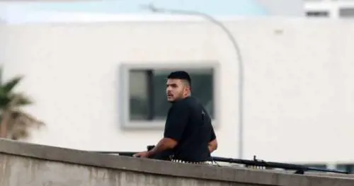 Padre e figlio, i due pachistani radicalizzati nella moschea dove si festeggiò il 7ottobre