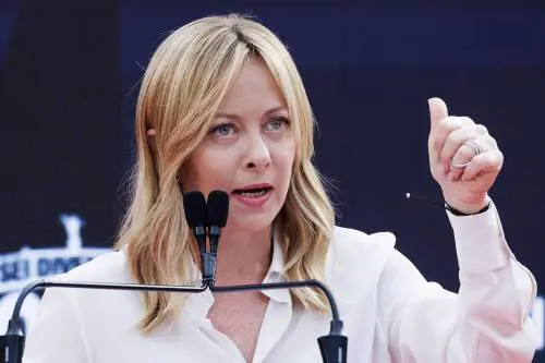L'attacco di Meloni: "Con certi giudici diventa difficile difendere l'Italia"