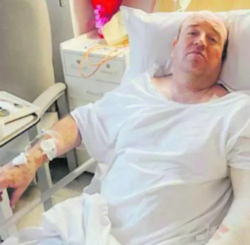 L'uomo che ha disarmato un attentatore. Raccolta di fondi milionaria per l'eroe