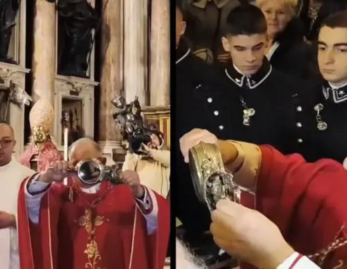 Si ripete il miracolo di San Gennaro: il sangue si è sciolto