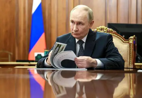 L'insulto choc di Putin: "I leader europei? Maiali approfittatori"